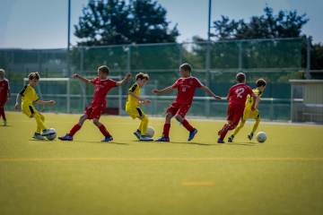布朗成德国队亮点，温达夫替补3球2助攻，豪普特：谁首发被高估了（配图示意）